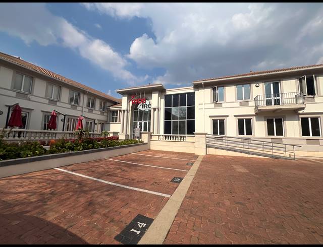 424M² OFFICE TO LET IN SANDTON CENTRAL